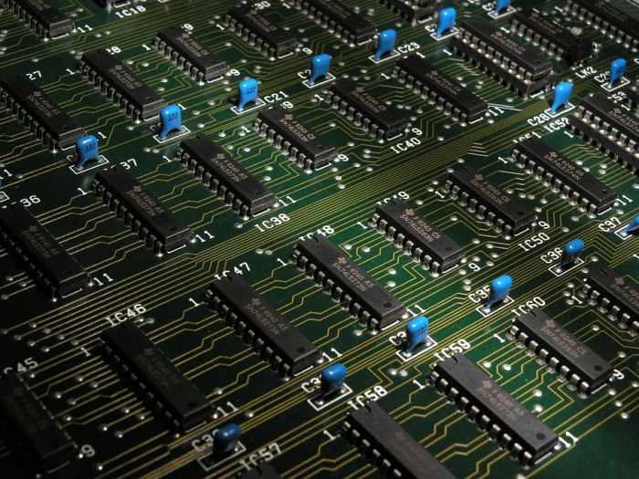Green circuit board, electronics, components, chips, computer, board ... Tech behind streaming platforms